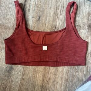 Vuori sports bra size medium